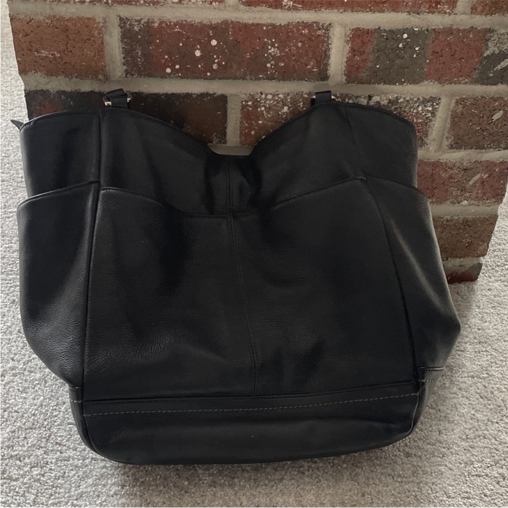 Coach Black Leather Woman’s Tote Bag - Picture 4 of 7